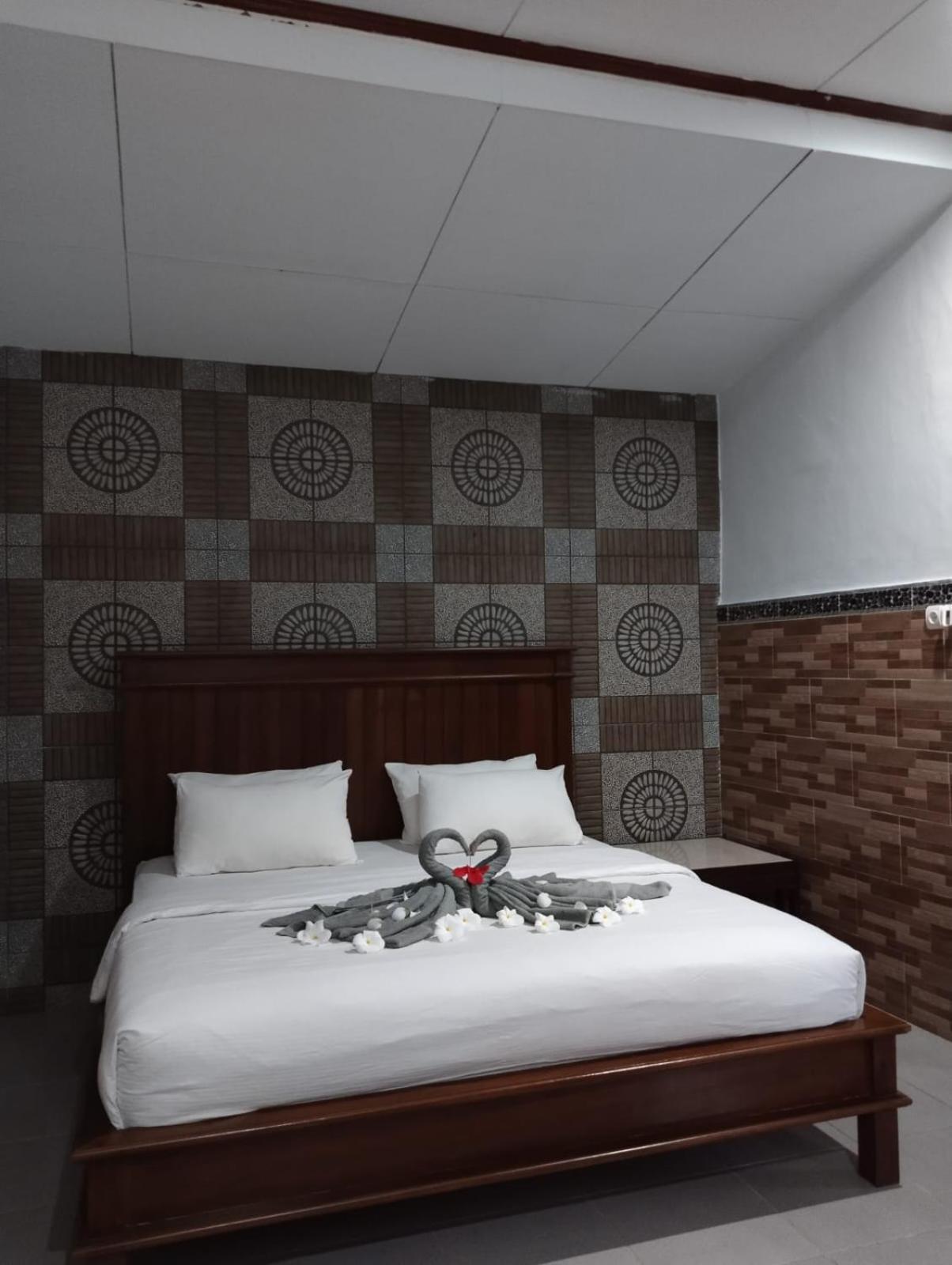 Hotel Lestari 길리마눅 외부 사진