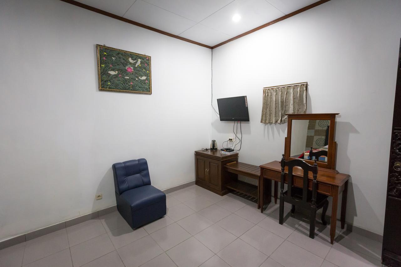 Hotel Lestari 길리마눅 외부 사진